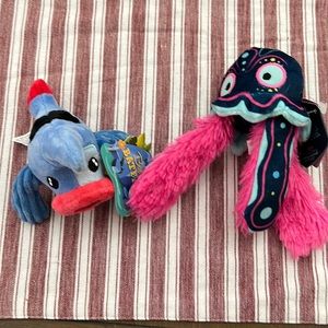 2 pack Bark Box toys.